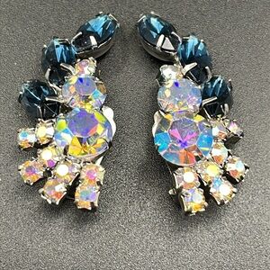 Vintage blue and aurora borealis rhinestone clip on earrings unsigned beautiful